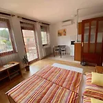 Hellasz Apartament *