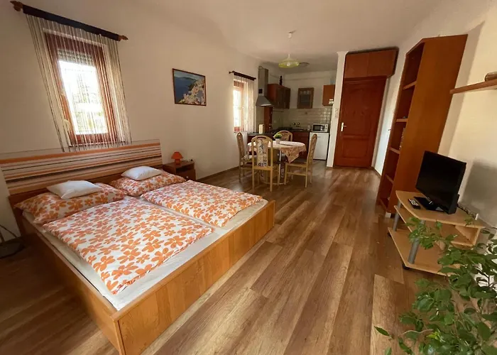 Apartament Hellasz *